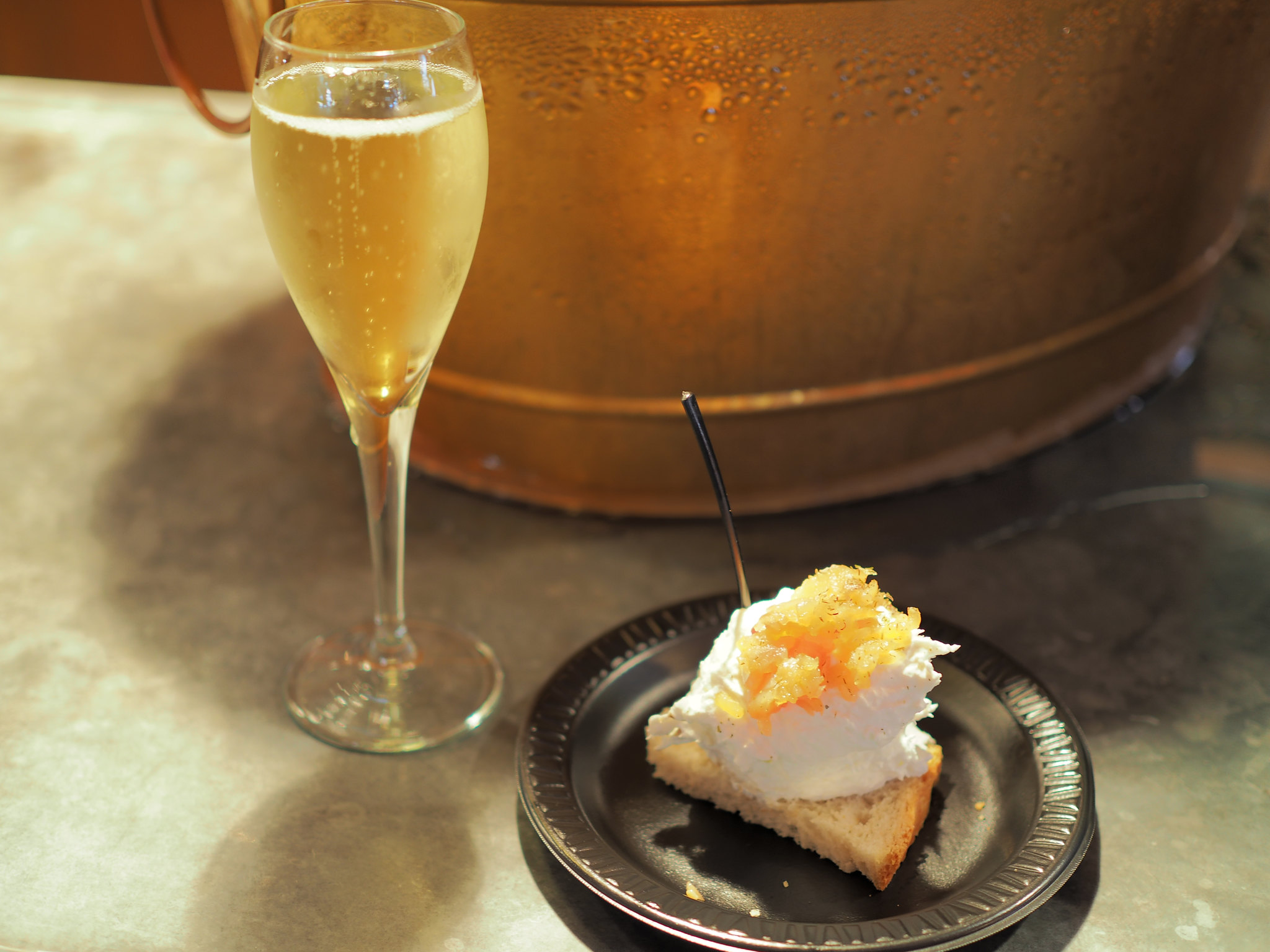 Crémant d’Alsace Blanc Blanc de noirs Doux - Vin Blanc - Photo de Dmitry Djouce - 101Pairing.com