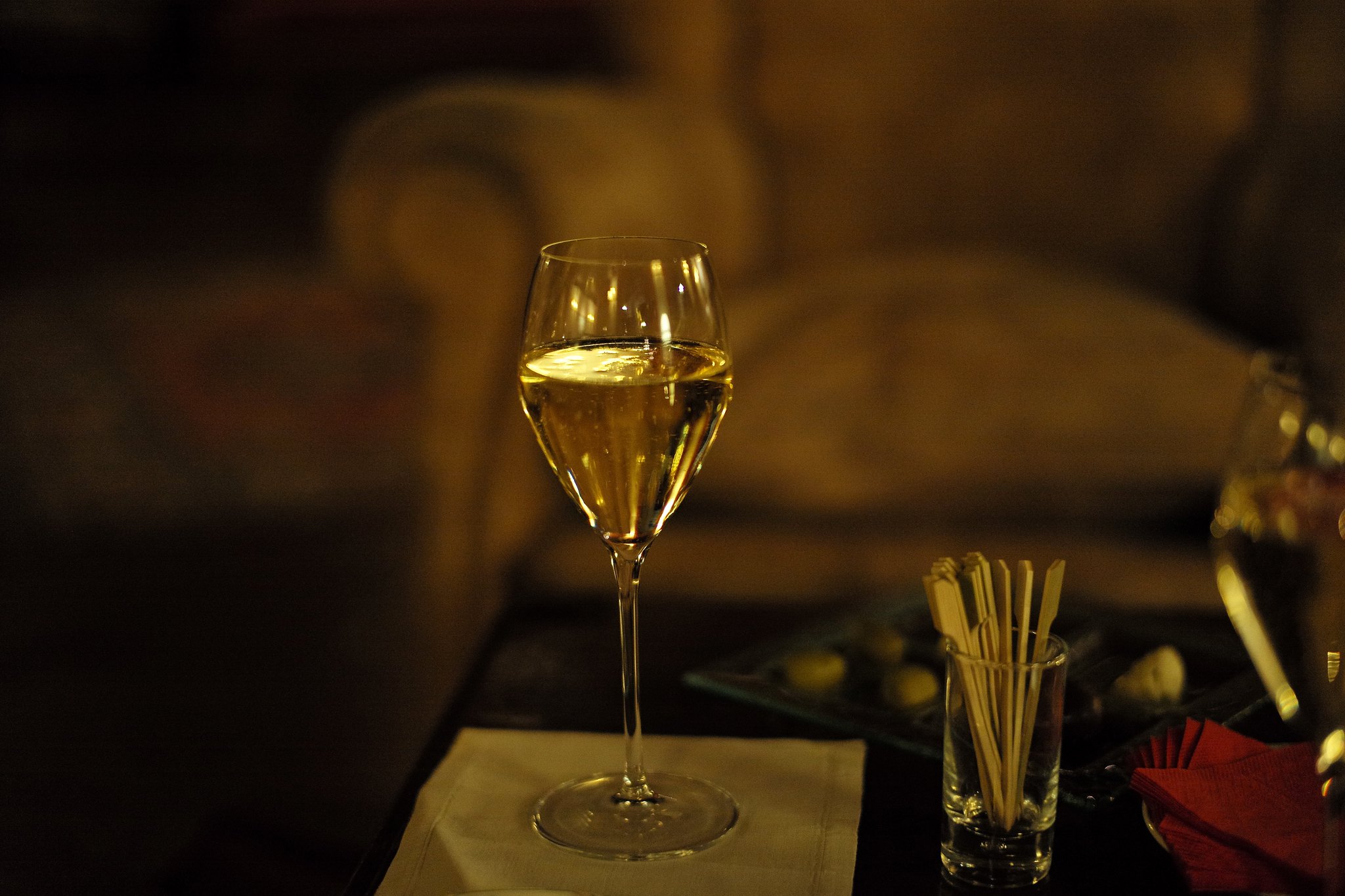 Crémant de la Loire Blanc Blanc de blancs Demi-sec - Vin Blanc - Photo de RB Photo - 101Pairing.com
