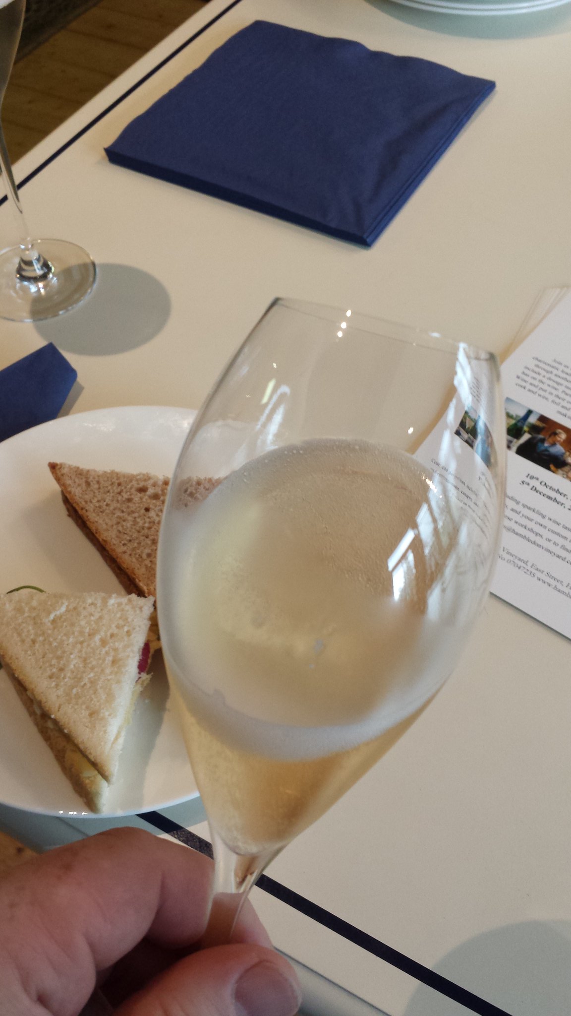 Saint-Péray Blanc Mousseux Brut - Vin Blanc - Photo de Dominic Lockyer - 101Pairing.com
