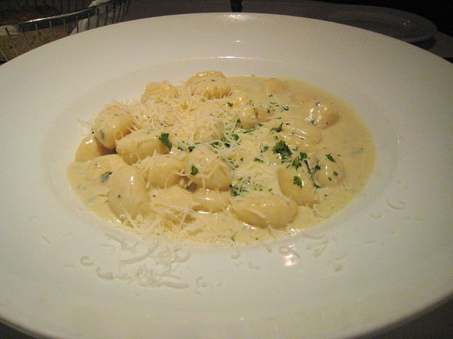 Gnocchis gratinés au Gorgonzola dolce - Photo de Neeta Lind - 101Pairing.com