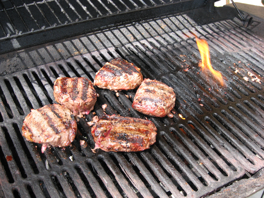 Grillade de bœuf sauce Colbert - Photo de Bill McChesney - 101Pairing.com