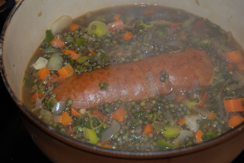 Saucisse de Morteau aux lentilles - Photo de Randalfino - 101Pairing.com