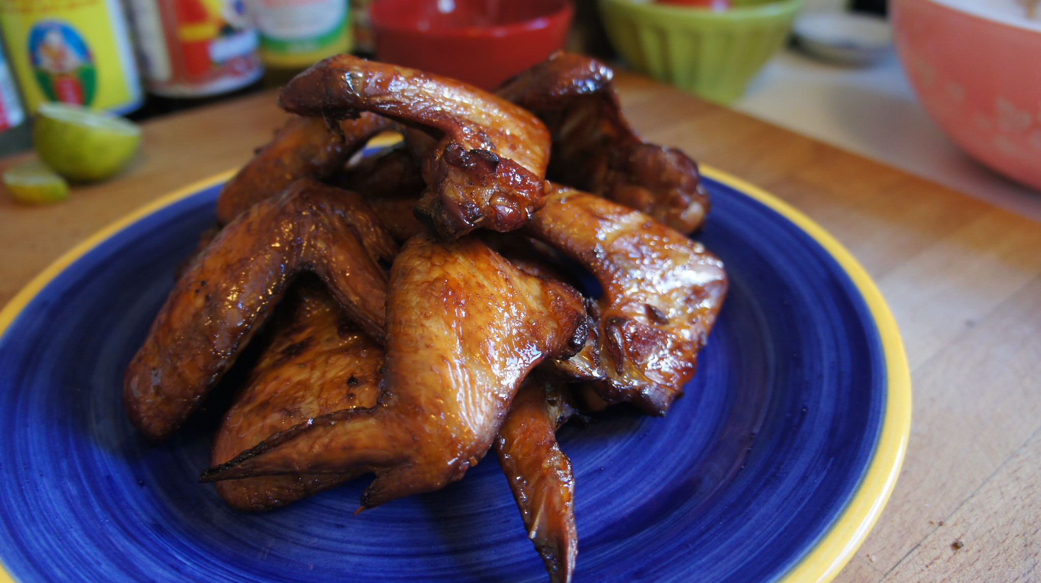 Ailes de poulet fumées - Photo de Dietrich Ayala - 101Pairing.com