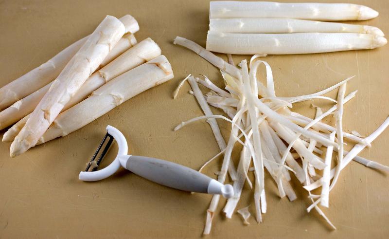 Asperges blanches à la vapeur - Photo de H. Alexander Talbot - 101Pairing.com
