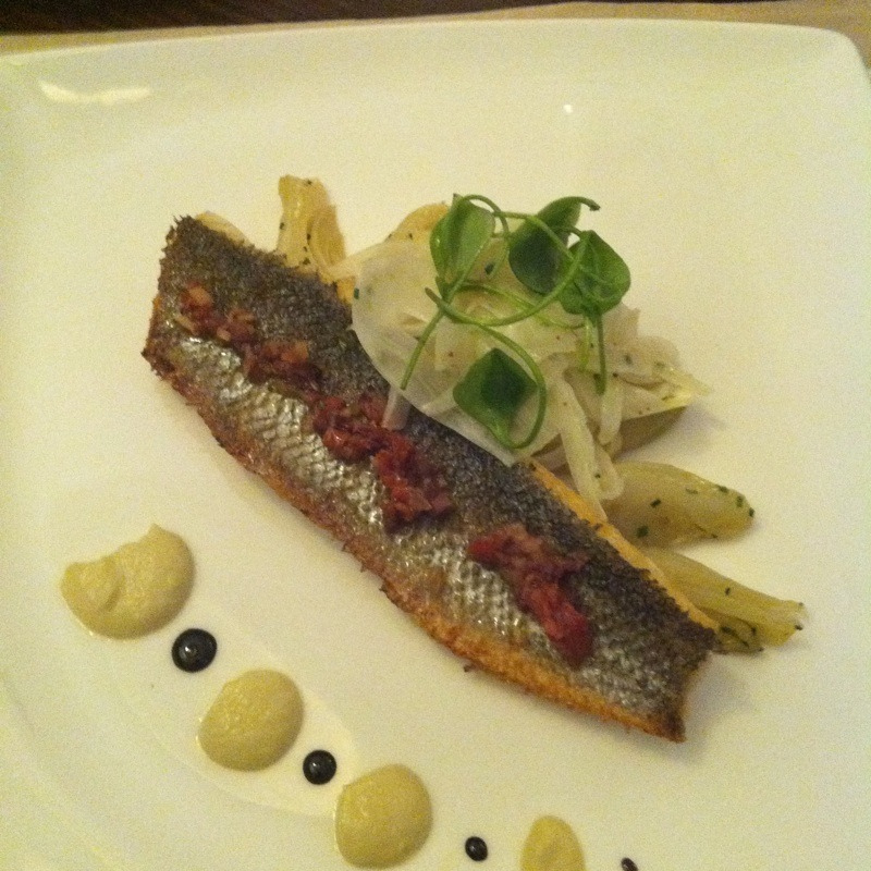 Filet de bar à l&rsquo;unilatéral - Photo de Patrick Nouhailler - 101Pairing.com