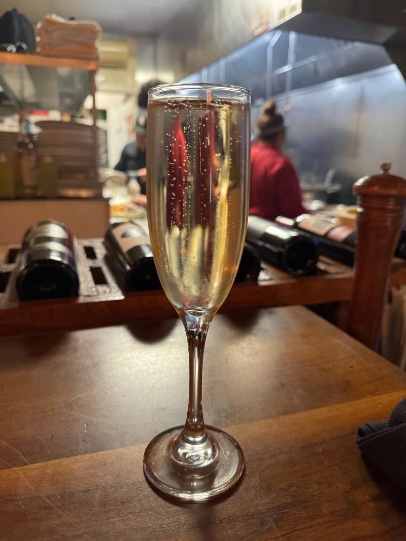 Clairette de Die Extra-sec - Vins effervescents blancs - Photo de Sarah Stierch - 101Pairing.com