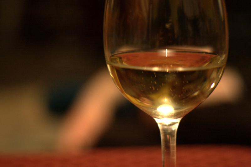 Crémant d’Alsace Blanc Demi-sec - Vins effervescents blancs - Photo de Peter Corbett - 101Pairing.com