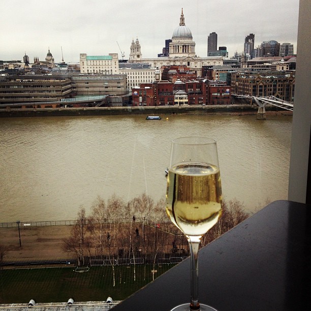 Crémant du Jura Blanc Brut non dosé - Vins effervescents blancs - Photo de Sarah Stierch - 101Pairing.com