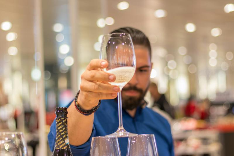 Champagne Grand cru Blanc Brut Millésimé - Vins effervescents blancs - Photo de Alexander Faé - 101Pairing.com