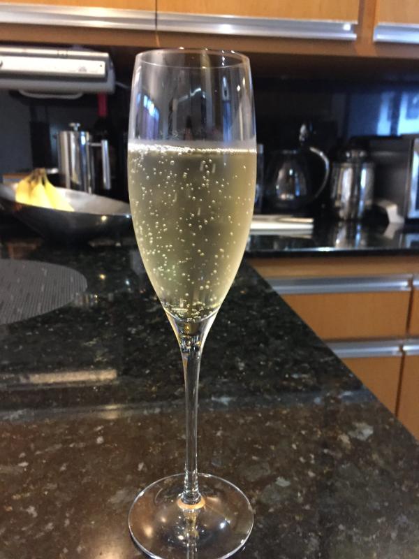 Champagne Grand cru Puisieulx Blanc de noirs Brut non dosé Millésimé - Vins effervescents blancs - Photo de Neeta Lind - 101Pairing.com