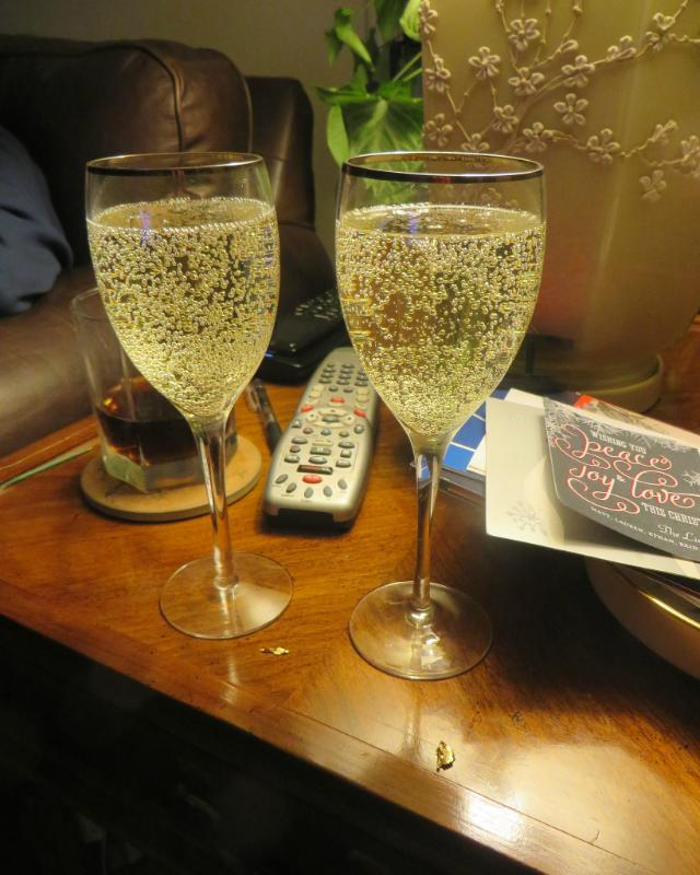 Champagne Premier cru Villers-Allerand Blanc Extra-brut - Vins effervescents blancs - Photo de Eden, Janine and Jim - 101Pairing.com