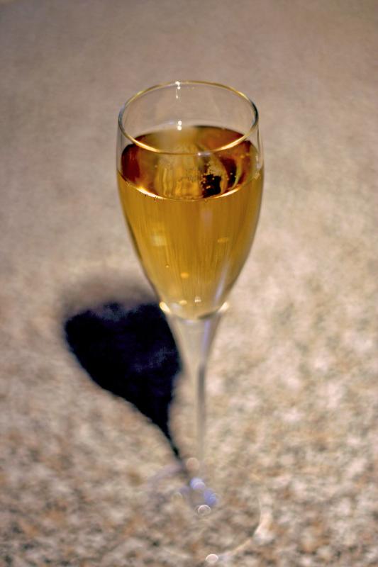 Champagne Blanc de noirs Extra-sec Millésimé - White sparkling wines - Photo de epcp - 101Pairing.com