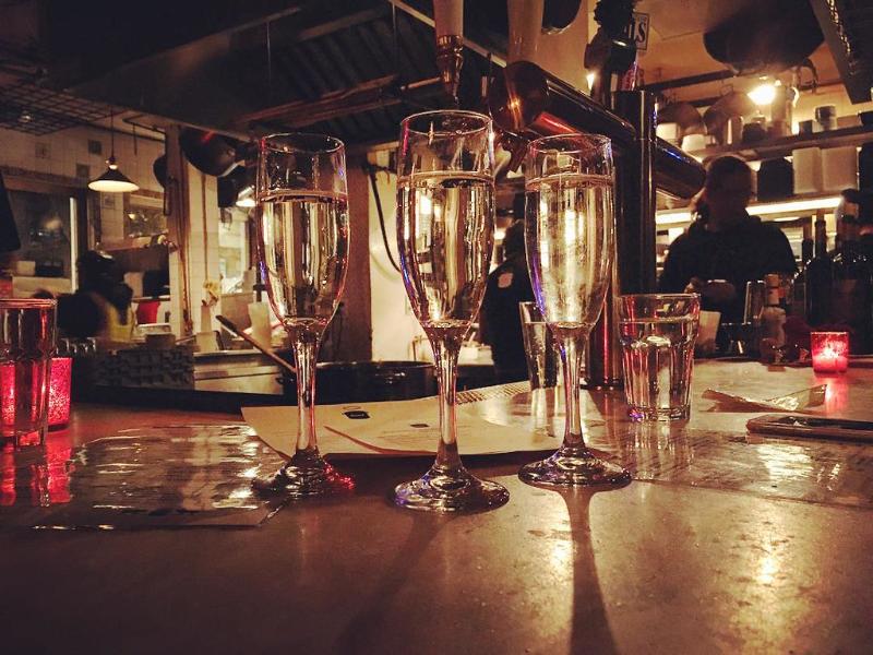 Crémant du Jura Blanc de noirs Brut non dosé - Vins effervescents blancs - Photo de AJ LEON - 101Pairing.com