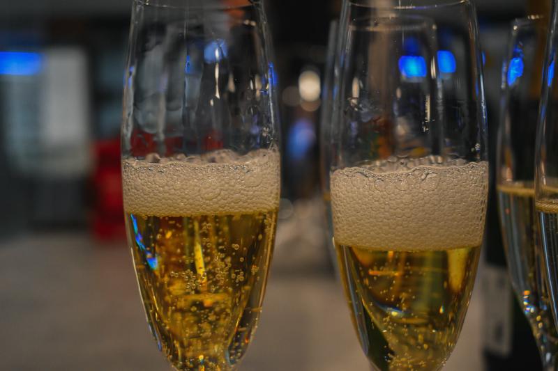 Vin de Savoie Pétillant Blanc de noirs Doux - Vins effervescents blancs - Photo de Spark the Change - 101Pairing.com