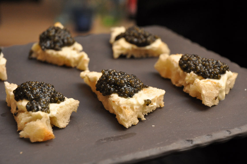 Canapé au caviar - Photo de Didriks - 101Pairing.com