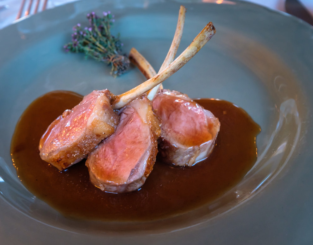 Carré d'agneau rôti au thym