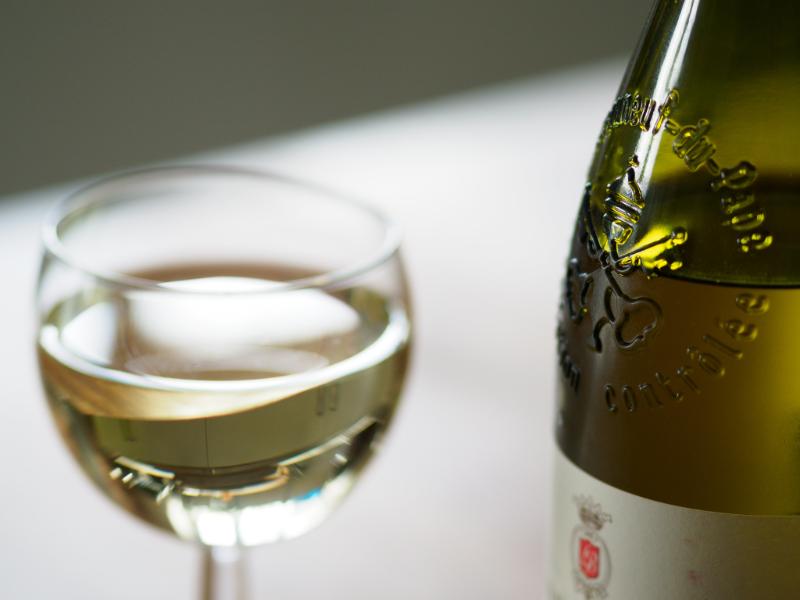 Châteauneuf-du-Pape Blanc - Vins tranquilles blancs - Photo de Brett Jordan - 101Pairing.com