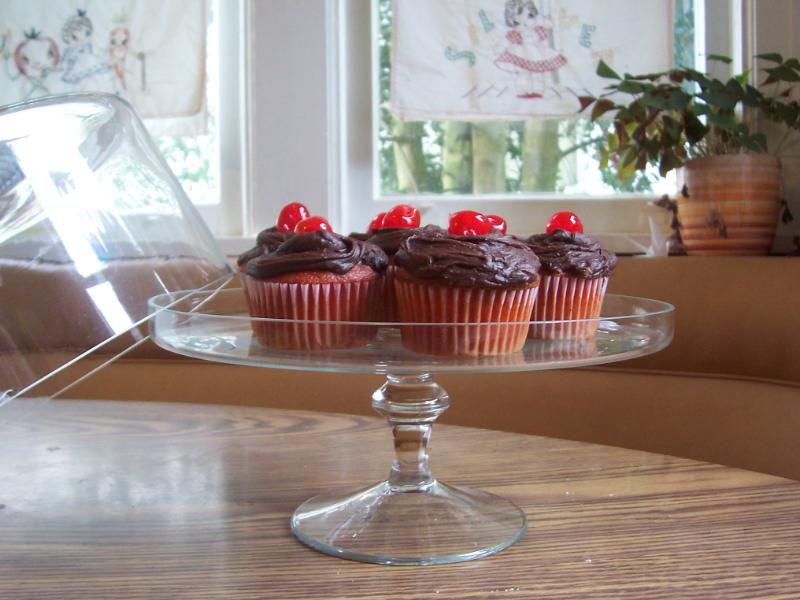 Dessert au chocolat et aux fruits rouges - Photo de Two Kings Confections - 101Pairing.com