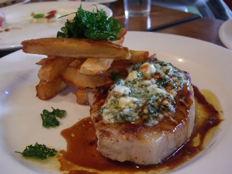 Côte de porc sauce au Roquefort - Photo de Alpha - 101Pairing.com