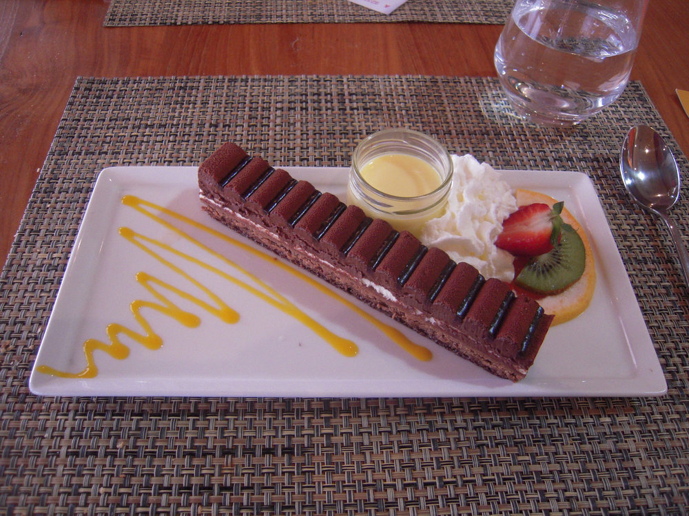 Croustillant aux chocolats blanc et noir