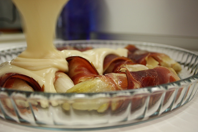 Endives à la béchamel - Photo de Javier Lastras - 101Pairing.com