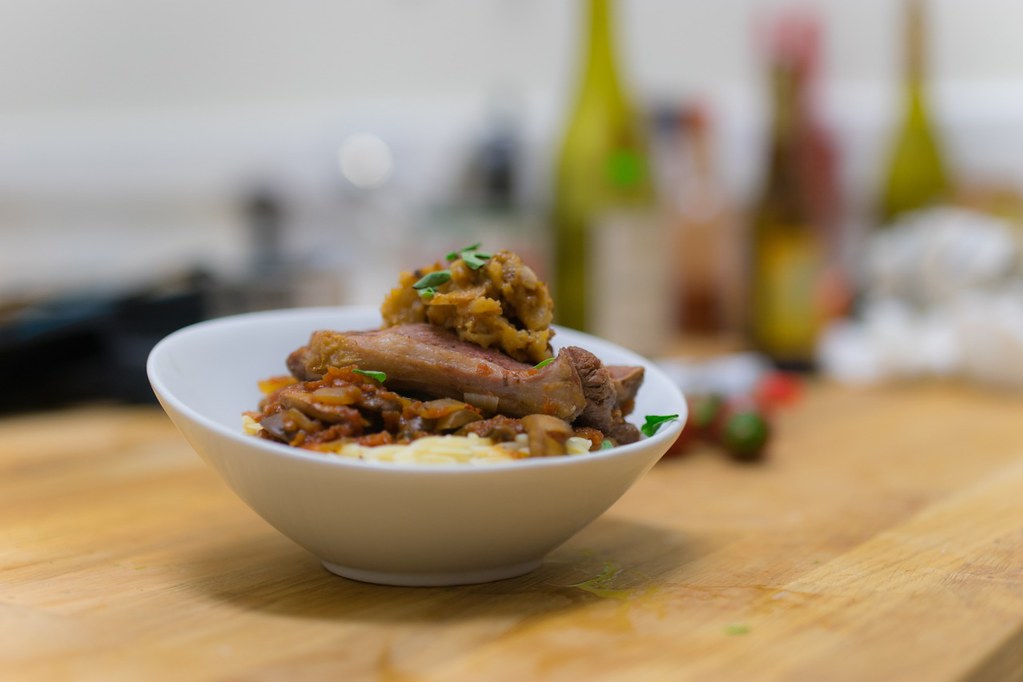 Épaule d&rsquo;agneau braisée - Photo de Haldean Brown - 101Pairing.com