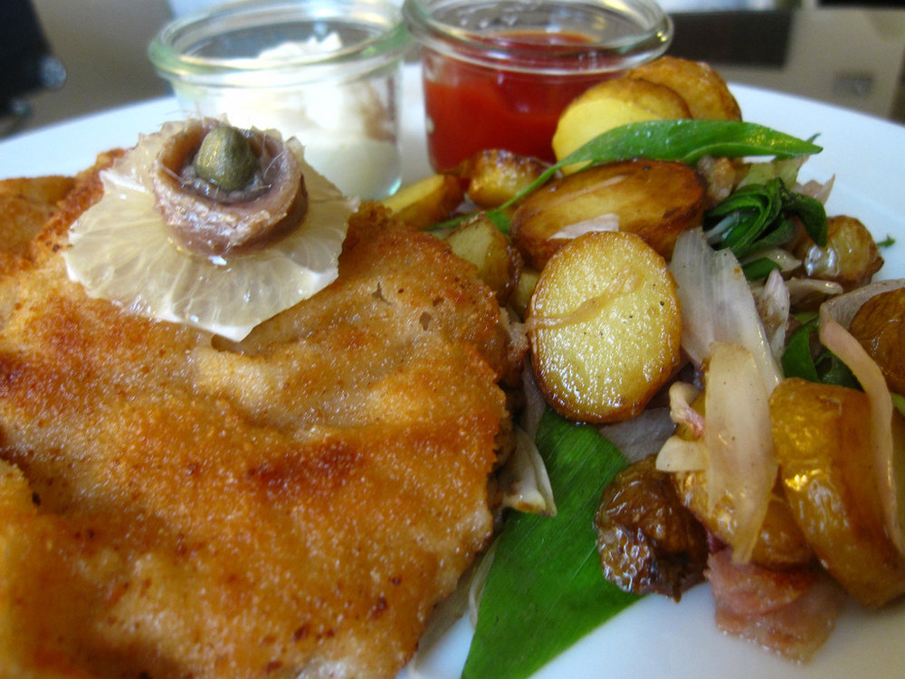 Wiener schnitzel con patatas noisette