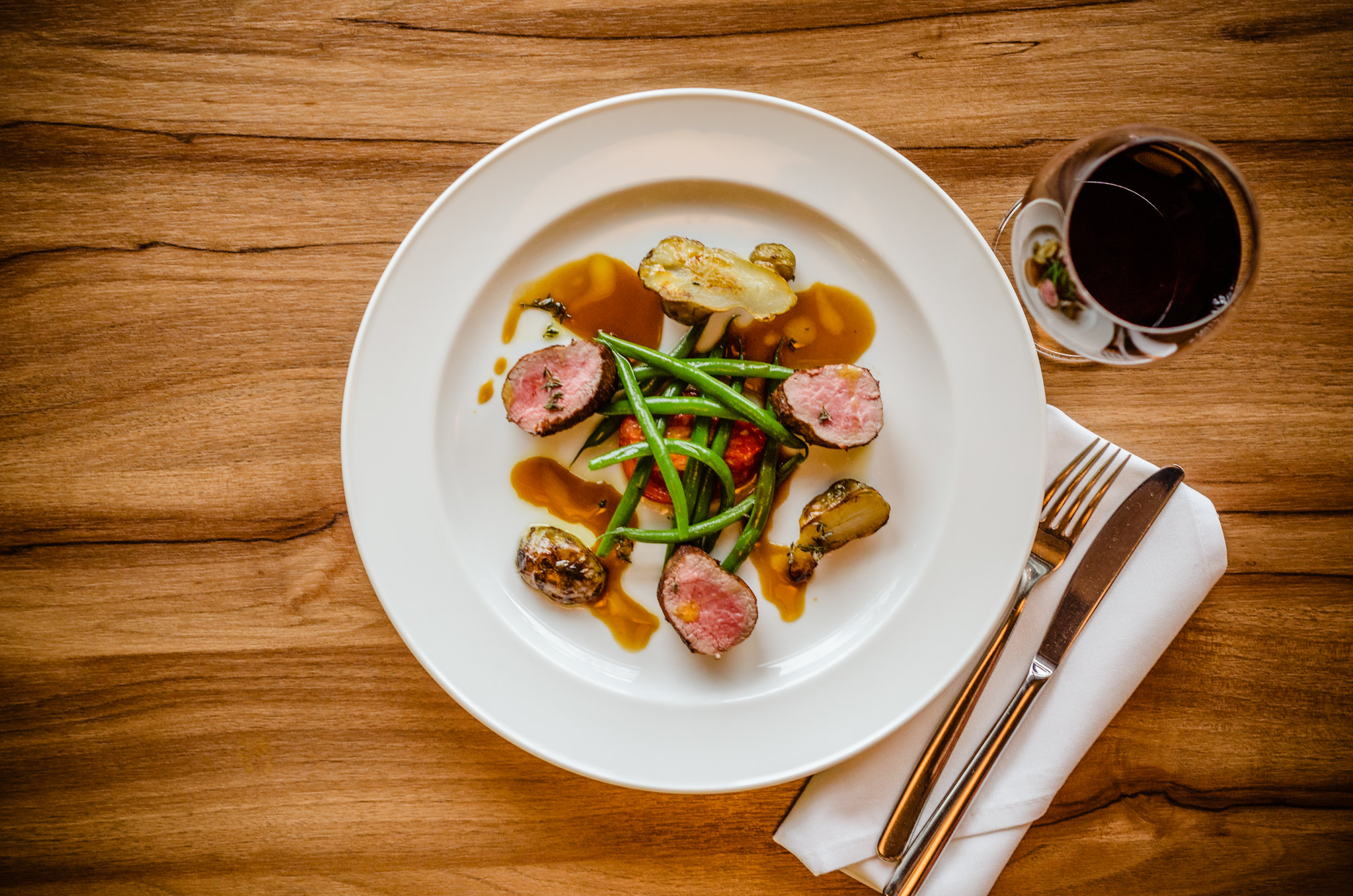 Filet d&rsquo;agneau rôti - Photo de NwongPR - 101Pairing.com