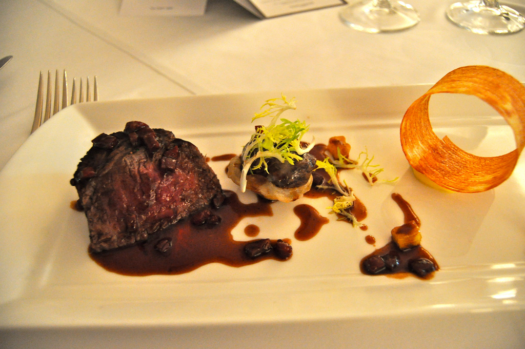 Joue de bœuf braisée aux carottes - Photo de Sarah Ackerman - 101Pairing.com