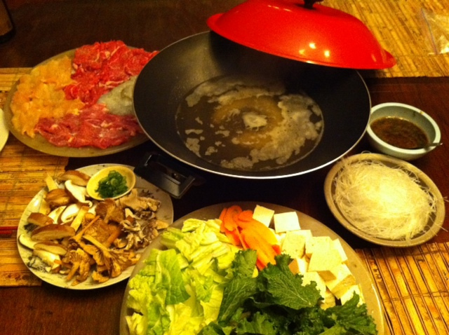 Fondue chinoise - Photo de Andrea Nguyen - 101Pairing.com