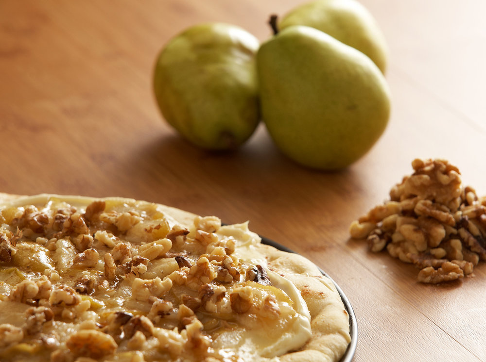 Crumble à la noix avec des poires rôties