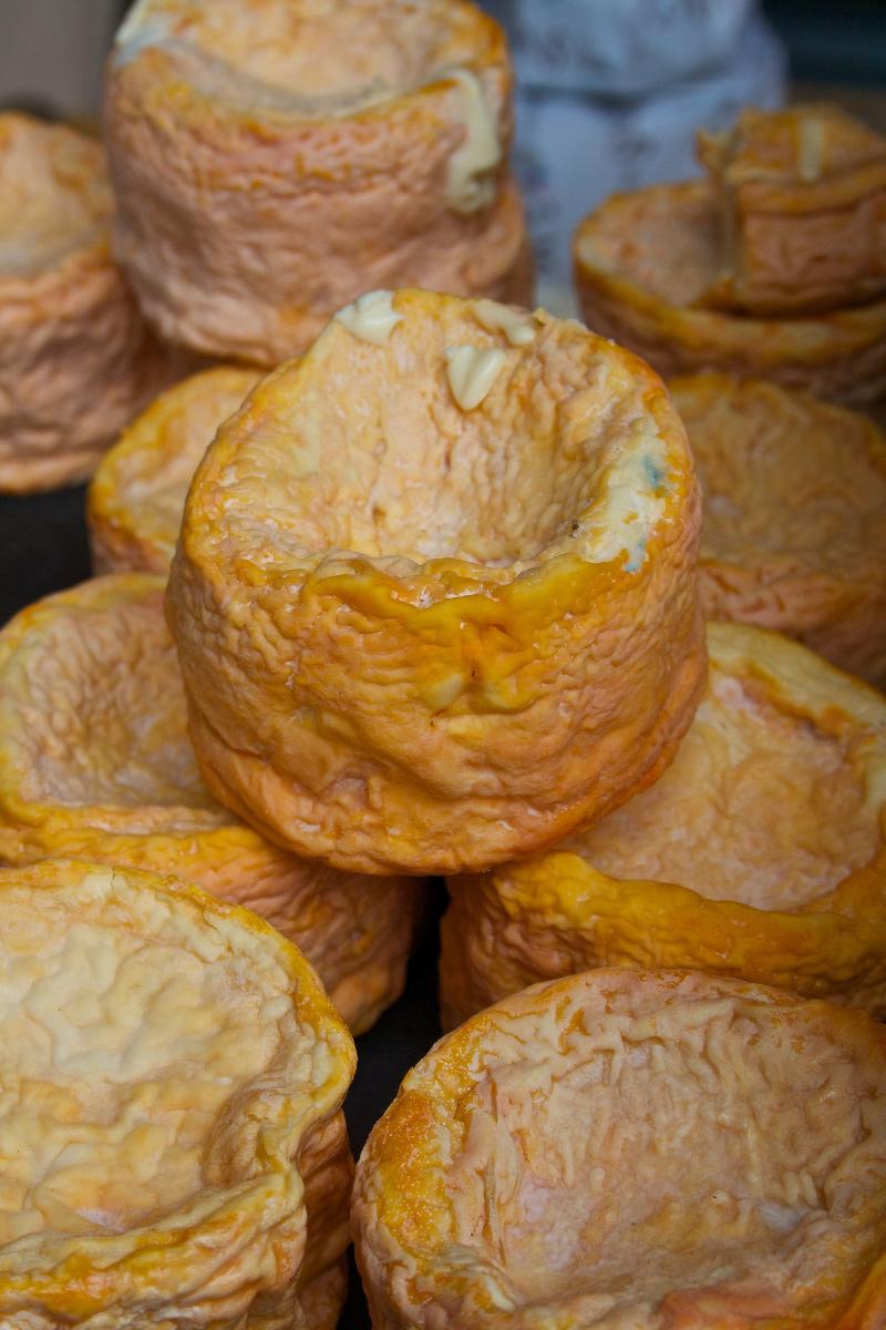 Langres avec des pêches et des poires - Photo de DavidGeen - 101Pairing.com