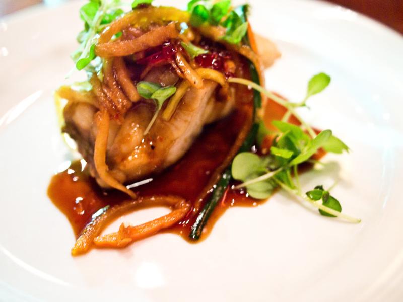 Lotte braisée sauce au curry - Photo de Edsel Little - 101Pairing.com