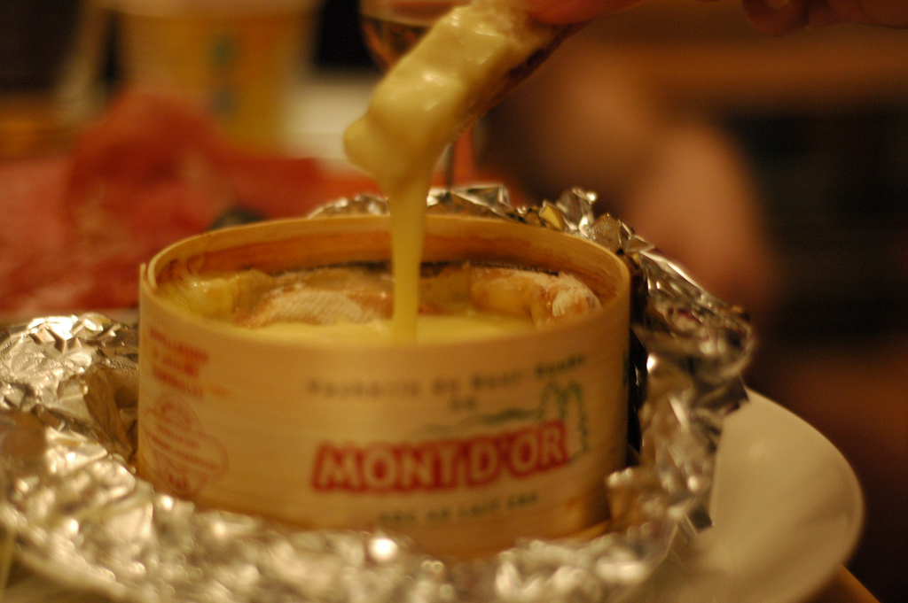 Mont d’or au four - Photo de delta_avi_delta - 101Pairing.com