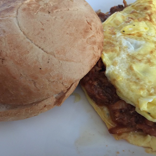 Omelette à la sardine - Photo de The MisAdventures of Maja - 101Pairing.com