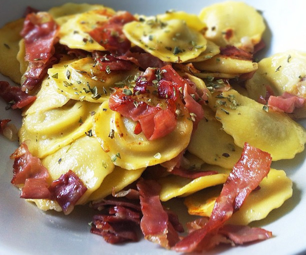 Pâtes au jambon cru et tomates séchées