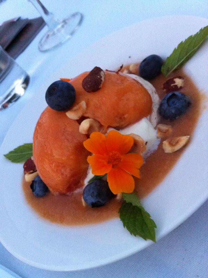 Pavlova à la pêche - Photo de Ryan Snyder - 101Pairing.com