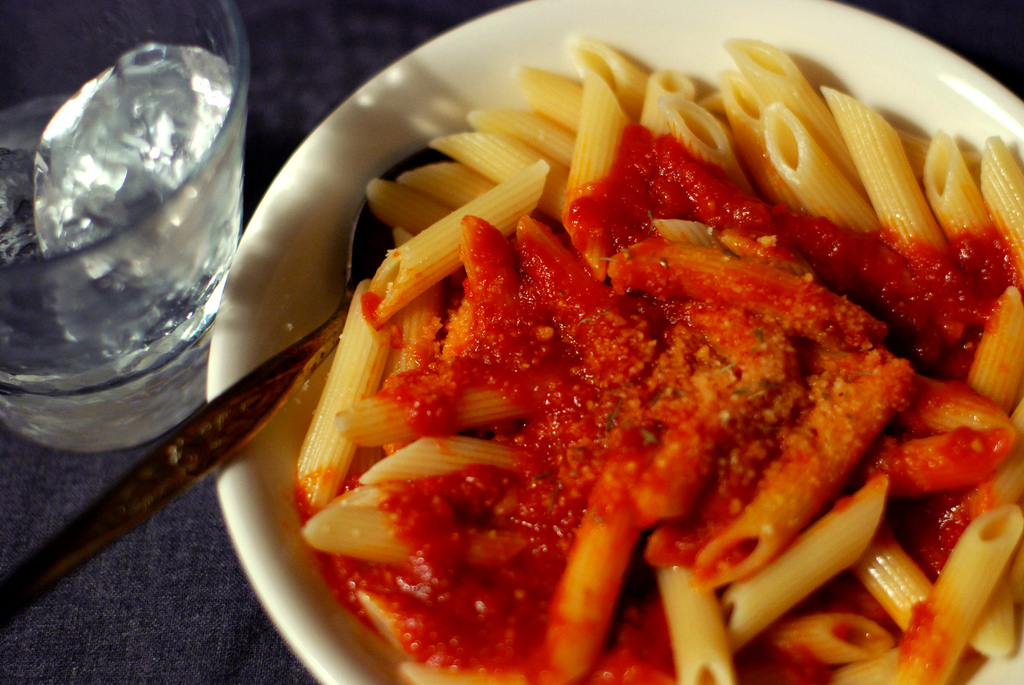 Penne rigate sauce arrabiata - Photo de [puamelia] - 101Pairing.com