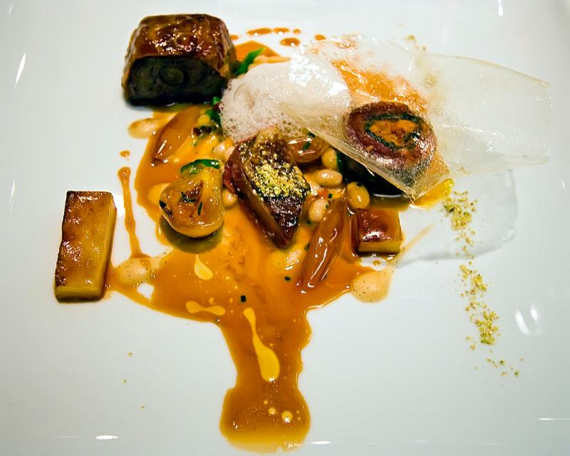Pigeon au foie gras de canard - Photo de Ville Oksanen - 101Pairing.com