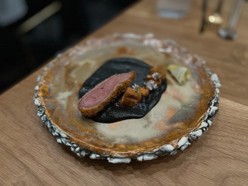 Pigeonneau rôti aux girolles - Photo de Yanay Rosen - 101Pairing.com