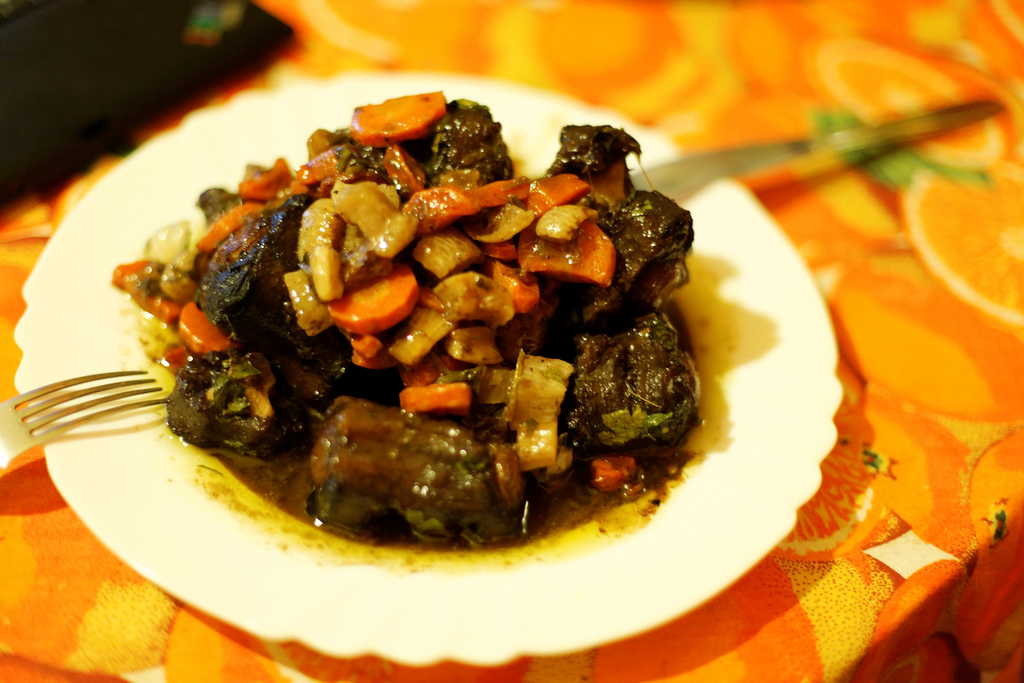 Queue de bœuf aux carottes - Photo de Daniel Panev - 101Pairing.com