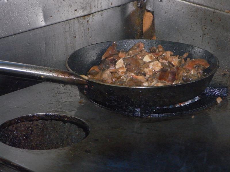 Ris de veau aux girolles à la poêle - Photo de Javier Lastras - 101Pairing.com