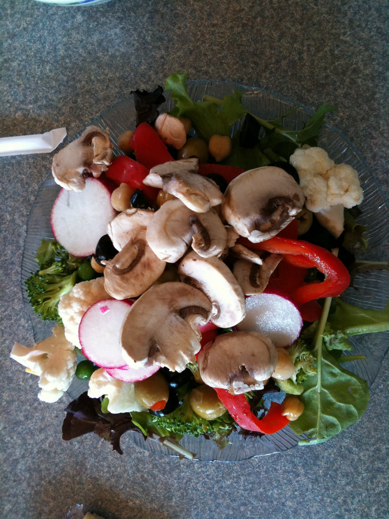Salade de champignons - Photo de Salim Virji - 101Pairing.com