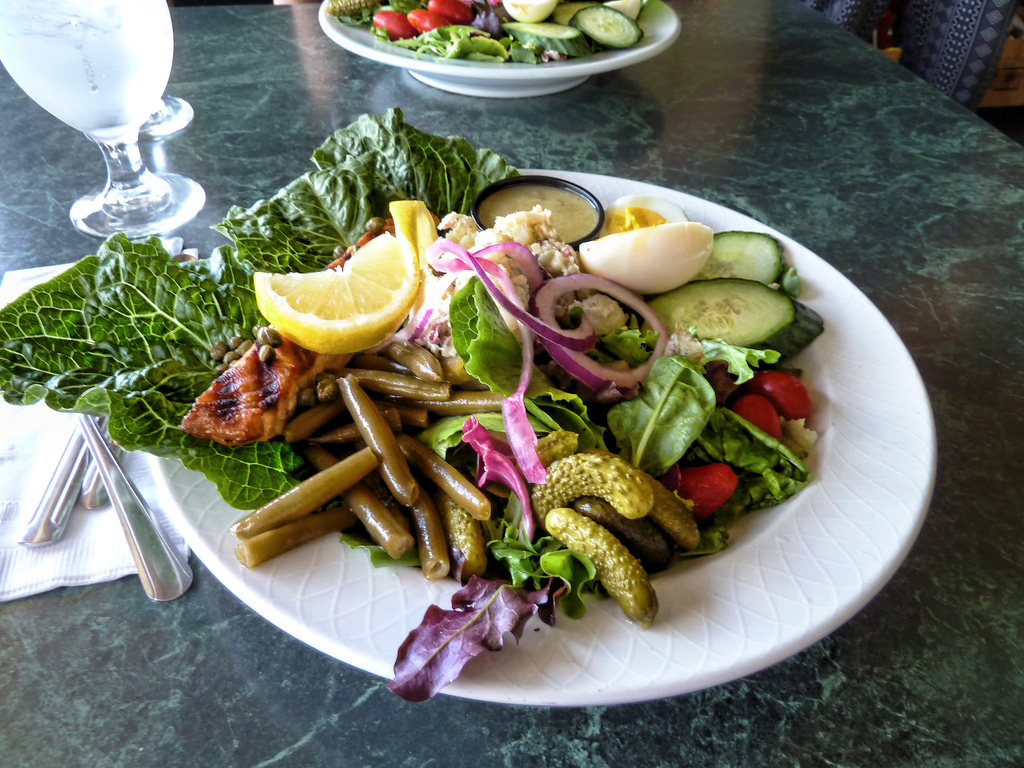 Salade niçoise - Photo de liz west - 101Pairing.com