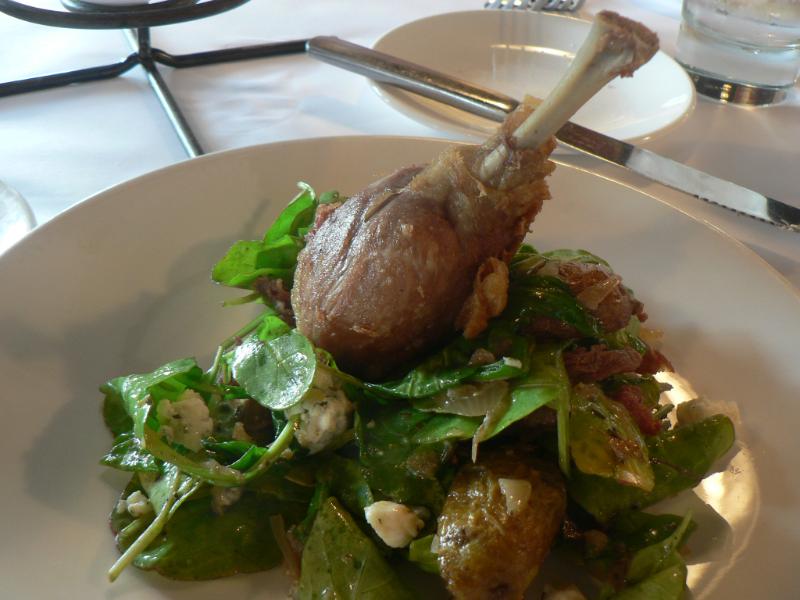 Salade de pommes de terre au confit de canard - Photo de stu_spivack - 101Pairing.com