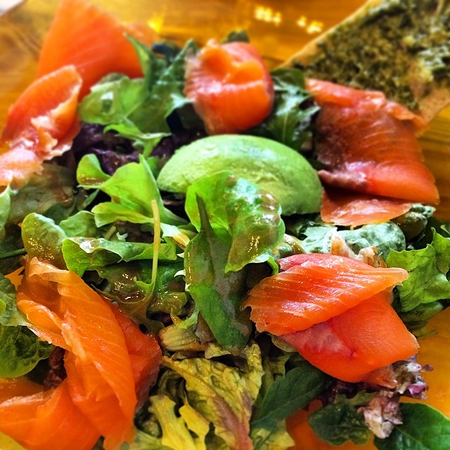 Salade de saumon fumé - Photo de  - 101Pairing.com