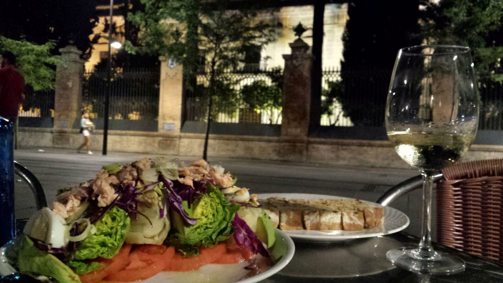 Salade de thon à la tomate - Photo de Sylvain Torchet - 101Pairing.com