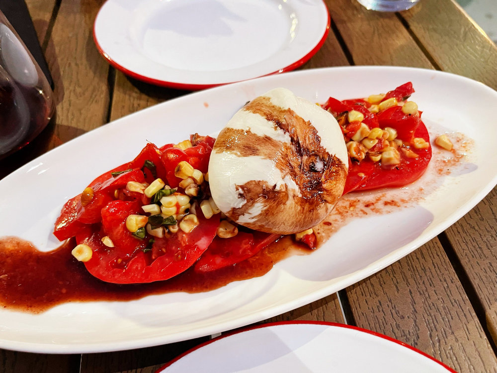 Salade de tomates à la burrata