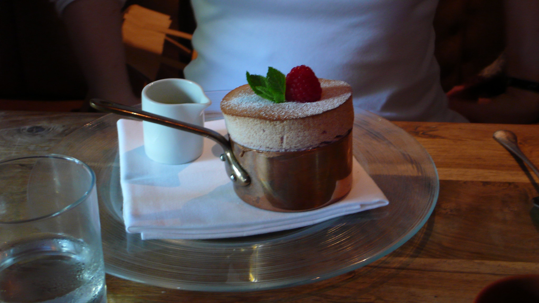 Soufflé aux framboises - Photo de Tim Regan - 101Pairing.com