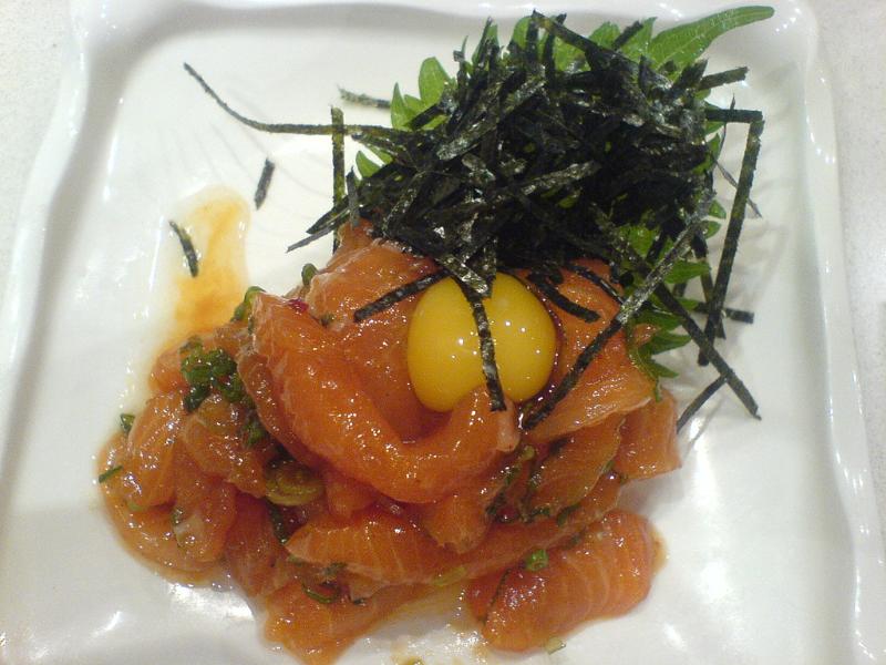 Tartare de saumon à la sauce soja - Photo de Chris Chen 陳依勤 - 101Pairing.com